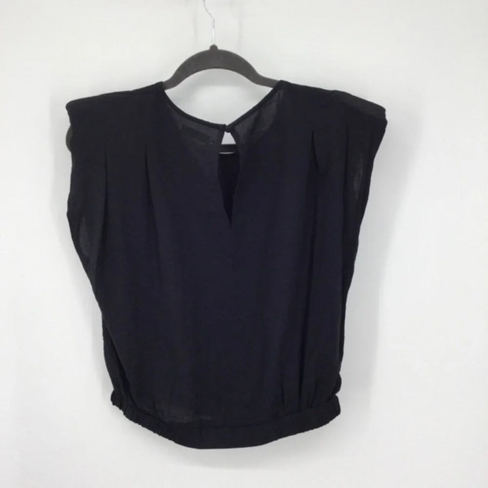 Lida Kate Cropped Top - Picture 2 of 5
